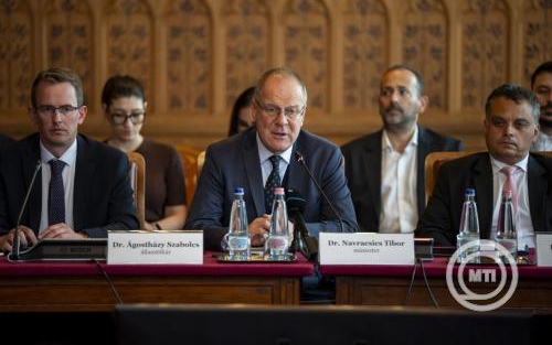 Navracsics Tibor: Magyarország az uniós forrásokat leghatékonyabban felhasználó tagállamok közé tartozik