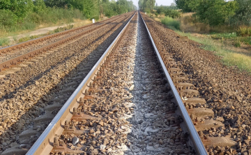 MÁV: elkezdődött a Biatorbágy és Szárliget közötti vasútvonal felújítása