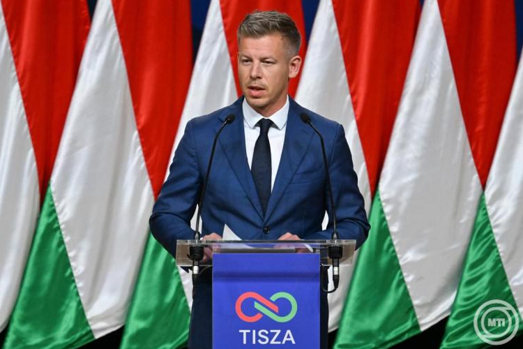 Magyar Péter az uniós források feloldásáról egyeztetett telefonon az Európai Bizottság elnökével